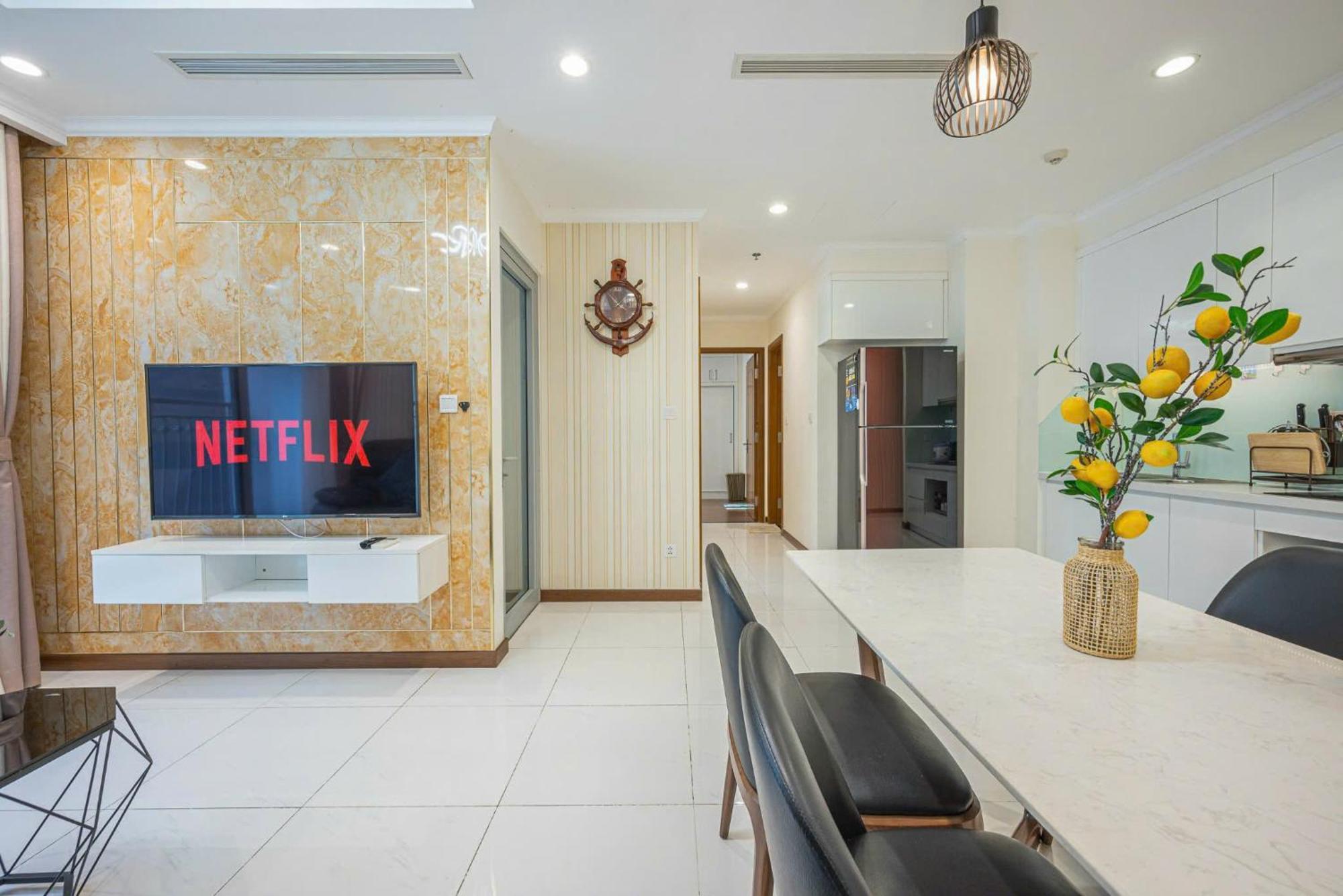 Vinhome Central Park Apartment Хошимин Экстерьер фото